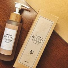 The witch house Black Tea revitalizing Moisturizing Cleansing Gel, antioxidant clear skin