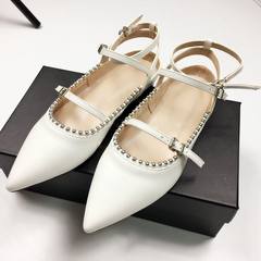 2017 new all-match leather sandals female Xia Baotou pearl buckle Rome shallow mouth word pointed flat shoes 40 half code white