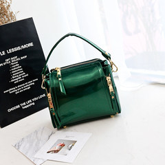 2017 new handbag Korean fashion leather handbag all-match bright bucket bag simple shoulder cross bag green