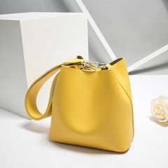 2017 new handbag broadband bucket bag Korean female portable Shoulder Satchel simple all-match Mini Bag yellow