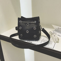 Oblique shoulder Mini bucket bag 2017 new fashion summer small bag, Korean tide concise chain, single shoulder oblique cross bag black