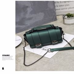2017 new Boston Korea retro Bag Handbag Shoulder Bag Mini chain lock cylinder small bag Blackish green