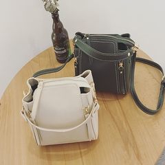 2017 new Korean fashion bag woman portable bucket bag all-match Shoulder Messenger Bag Small summer Mini Pack light gray