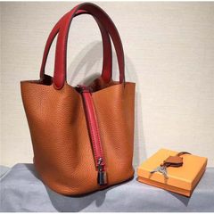 2017 new autumn leather handbag classic fashion color embossed leather laptop bag Bucket Bag Linen blue