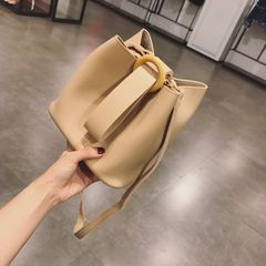 Spring and summer bucket bag female 2017 new Handbag Bag Satchel Bag Handbag tide all-match simple singles * buyers show cash back 5 yuan in cash.