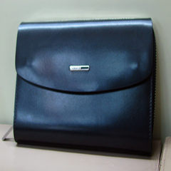 Bag Fashion Male bag, new mobile phone bag, hand bag, hand Baotou layer soft leather, leisure business certificate bag black