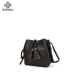 The 2017 new fashion leather handbag leather tassel Bucket Bag Mini Crossbody Bag of small edition Sky blue