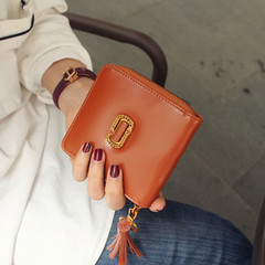 2017 Korean leather short wallet, female retro tassels, mirror zipper, leather wallet, simple purse, thin woman brown