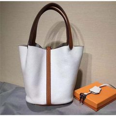 2017 new autumn leather handbag classic fashion color embossed leather laptop bag Bucket Bag white