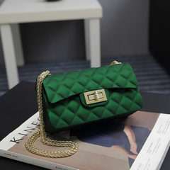 2017 European fashion diamond casual handbag Mini jelly bag matte diagonal shoulder chain small package Matt green trumpet