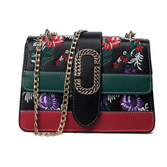 The pack of 2017 summer new tide fashion all-match satchel chain embroidery Small Shoulder Bag Handbag Bag black