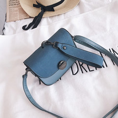2017 new summer leisure bag female Korean all-match small fresh single shoulder bag lock chain small package blue