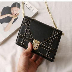 2017 new leather buckle rivet magazine badge small bag leather female bag fashion all-match chain bag Black trumpet