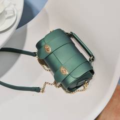2017, Xia Han version, Boston Chain Handbag, women fashion lock, single shoulder oblique cross, small bag, small package green
