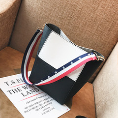 European fashion color composite bucket bag 2017 summer new wide straps all-match tide Bag Shoulder Bag Messenger Bag Black matches white