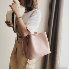 Bucket bag female 2017 summer new handbag all-match Korean tide fashion simple messenger bag shoulder bag big tide Pink