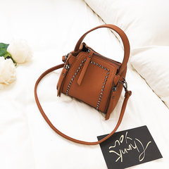Vintage small bag 2017 summer new handbag leisure Korean rivet bucket bag Xiekua package laptop bag brown