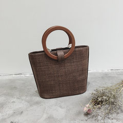 Straw Beach big bag ring bucket bag knitting handbag 2017 new tide Shoulder Messenger Bag wood brown
