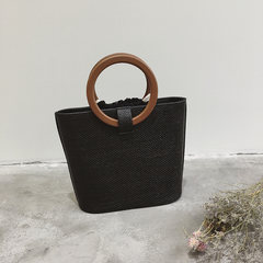 Straw Beach big bag ring bucket bag knitting handbag 2017 new tide Shoulder Messenger Bag wood black