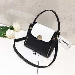 2017 new bucket bag bag bag female Korean fashion handbag shoulder hit color simple leisure Xiekua package black