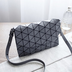 2017 Korea new geometric lattice messenger bag Korean colorful Mini envelopes chain small bag handbag Matte grey