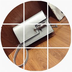 The new spring and summer 2017 bag retro trend lock chain small bag Korean Shoulder Messenger Bag Small all-match Light grey