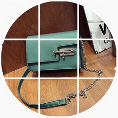 The new spring and summer 2017 bag retro trend lock chain small bag Korean Shoulder Messenger Bag Small all-match green
