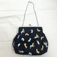 Japan Japanese tide brand female Angel embroidery chain cat close mouth clip hand bag bag bag black