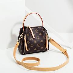 2017 new bag handbag presbyopia bucket bag summer small bag single shoulder bag handbag female Mini Small coffee / apricot