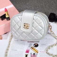 Teng flower gold Chanel official flagship store genuine 2017 new diamond chain bag Xiaoxiang Mini sheep bag silvery