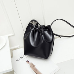 2017 new summer bag retro tide Bucket Bag Handbag Shoulder Bag Strap all-match lash small bag black