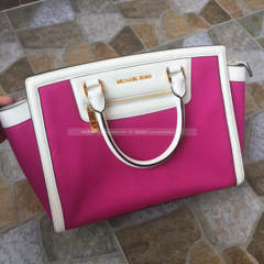 The United States Michael Kors Selma MK Salvatore print ear smile package killer package bag Pink stitching
