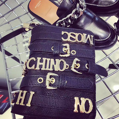 Fashionable female bag 2017 letters the new trend of mini small package all-match shoulder diagonal cross bag bag Black gold