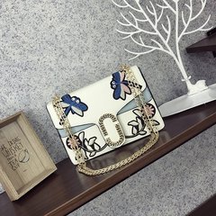 2017 new summer fashion handbags heavy chain embroidery flower small bag casual shoulder bag white