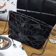 2017 new bag geometric lattice bangalor irregular sequins diamond fashion chain bag bag laser black