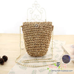 The new mini Crossbody Bag manufacturers selling color woven straw bags bag chain Pearl Beach Bag Light brown