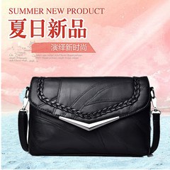 Small bag 2017 new fashion all-match Crossbody Bag Leather simple leisure middle-aged mother bag shoulder bag