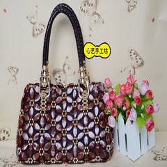 New high-end handmade beaded refined ladies bags portable shoulder pole bead bead seeds are brown