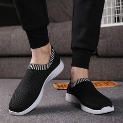 Men's summer shoes 2017 new men's sports shoes fly fabric breathable mesh all-match running shoes.