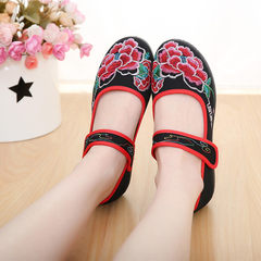 Breathable women`s single shoes flat embroidery shoes women`s shoes canvas shoes flat non-slip cloth shoes mother shoes square shoes black embroidery shoes