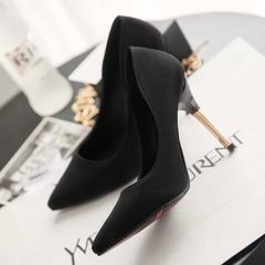 2017 spring women's shoes, new European and American fashion, sexy, casual women's single shoes, nightclubs, pointed heels, factory outlets