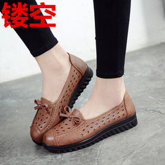 2017 new sandals, mother shoes, soft soles, middle and old women's flat sole women's shoes, old ladies' hollow grandma shoes Brown punch