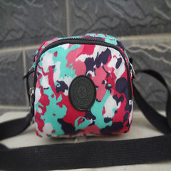 In 2017, the hot-selling waterproof Oxford cloth bag women`s bag with single shoulder slanted mini bag canvas fashion mobile phone zero wallet camouflage flowers