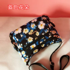 In 2017, the new style of flower cloth nylon bag, single shoulder bag, female oblique bag, Korean version, middle-aged and old women bag, fashionable mother bag, blue flower