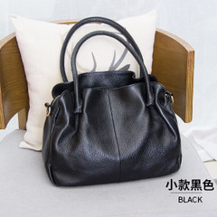 The new 2017 single ladies handbag leather shoulder bag women bag fashion leather multilayer mother package Small black