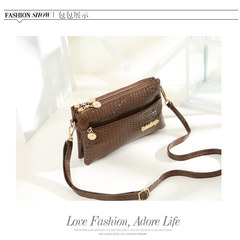 Middle-aged and old women`s bag small bag single shoulder messenger bag 2016 new middle aged women`s small square handbag mother bag coffee three layers small