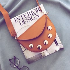 2017 new female mini packet bag bag half Korean fashion rivet saddle bag all-match single shoulder bag