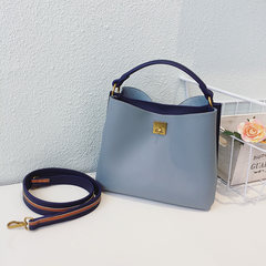2017 new female Korean Satchel Handbag simple all-match color bucket bag bulk bag wide straps Dark blue light blue