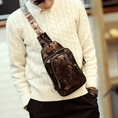 Korean fashion retro men camouflage chest pack trend bangalor personality simple cortical Xiekua package tide