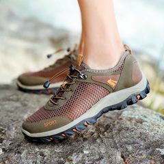 Men`s mountaineering shoes in autumn air permeable mesh cloth shoes wear-resistant and skid-proof outdoor tourism sports net surface men`s shoes 71612 brown, upgraded hollow, standard size [